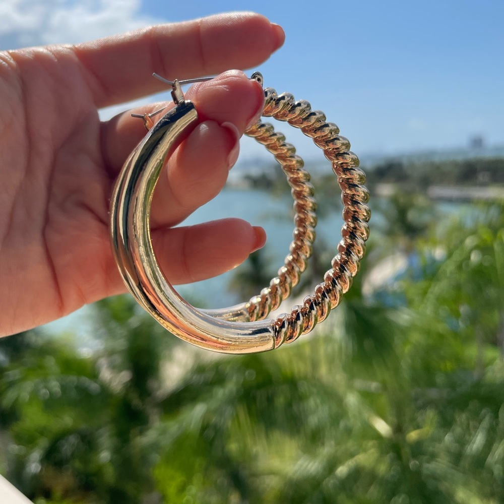 Gold hoops 2inch solid - Picture 3 of 5